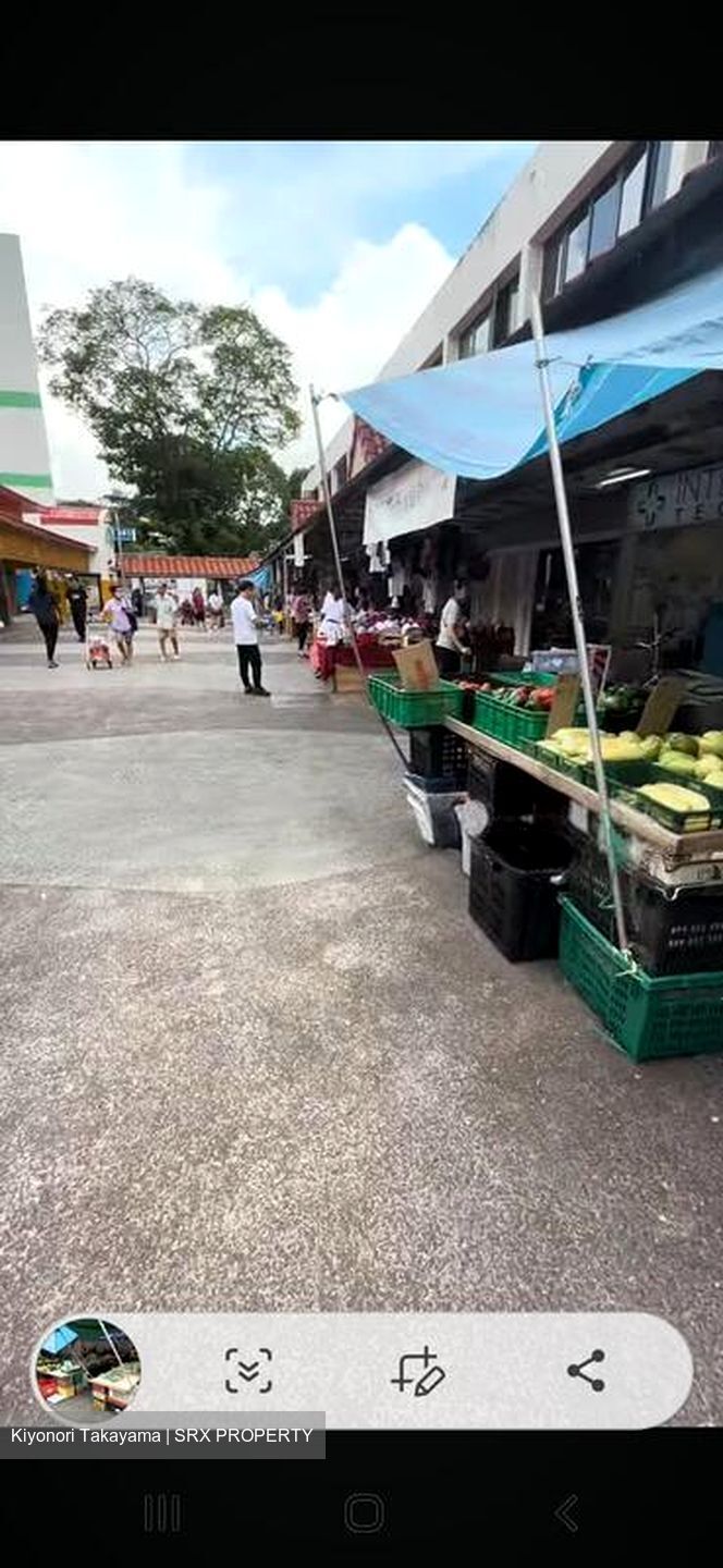 Ang Mo Kio Avenue 1 (D20), Retail #498551191